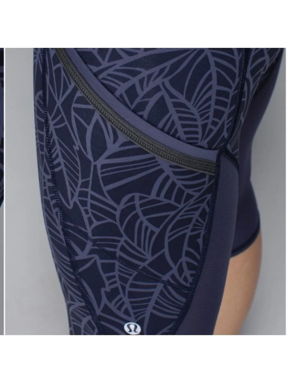 Lululemon Run A Marathon Crop IIPretty Palm Cadet Greyvy / Cadet Blue